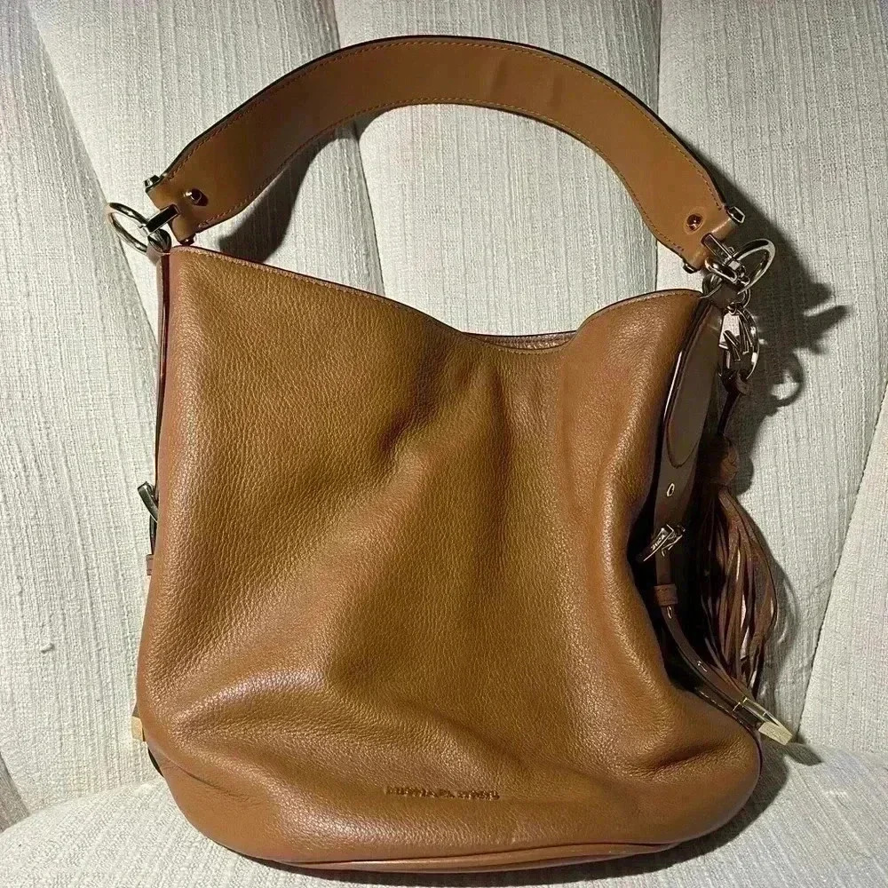 Michael Kors Brooke Acorn MD Bucket Messenger Bag Purse